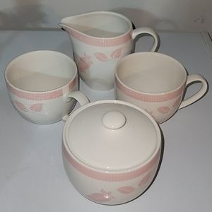 International sugar and creamer set with 2 cups